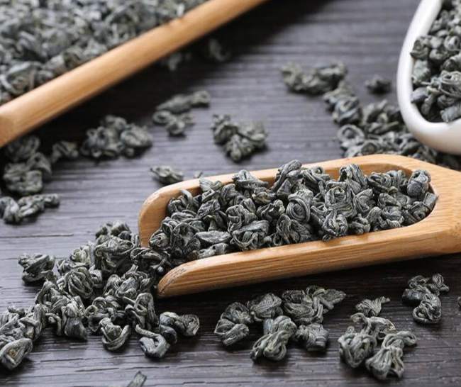 泉岗辉白茶生长环境怎么样，嵊州泉岗辉白茶核心产区在哪里