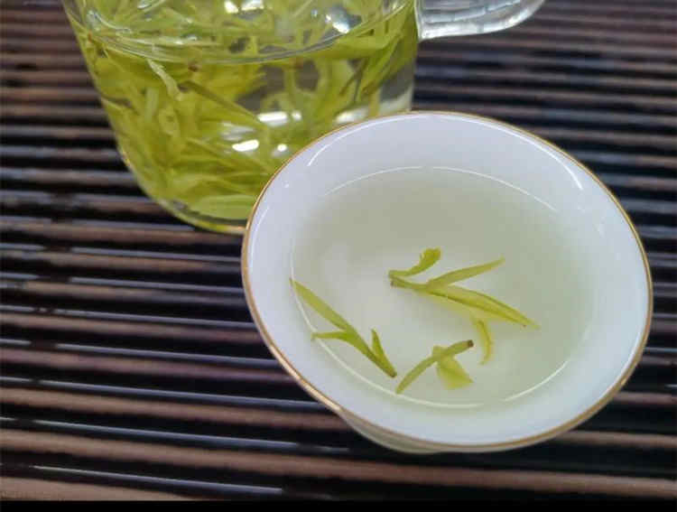安吉白茶的冲泡方法和水温，安吉白茶的特点和功效有哪些