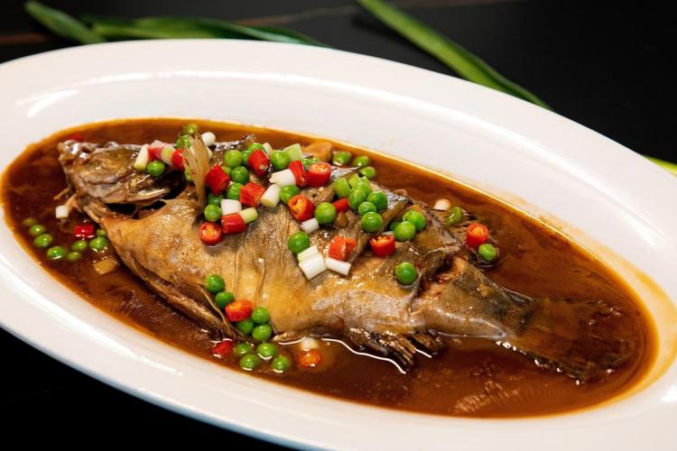 臭鳜鱼是哪个地方的特色菜，??徽菜臭鳜（guì）鱼历史由来简介